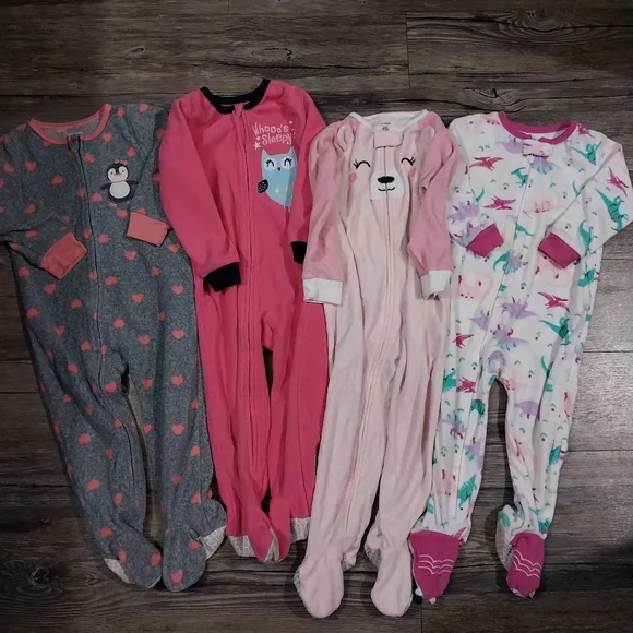 Baby Girl 24 Months Clothes Fall/Winter Capsule Wardrobe Bundle Girl 2T Lot